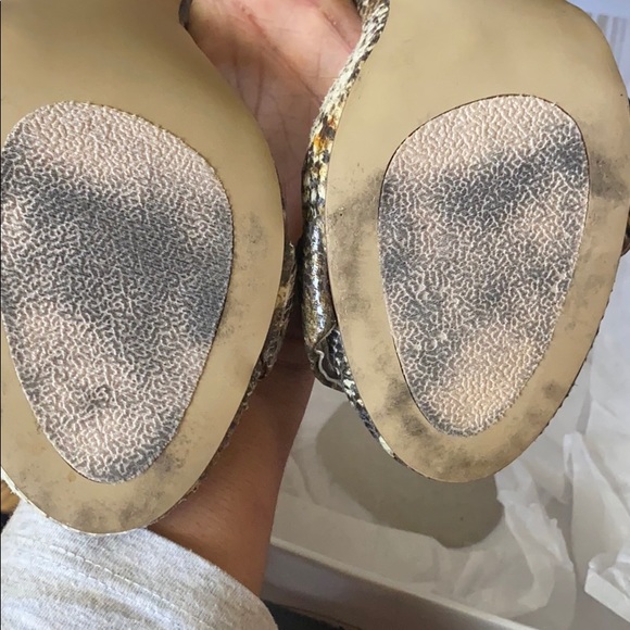 Snakeskin sexy heels - Picture 3 of 3